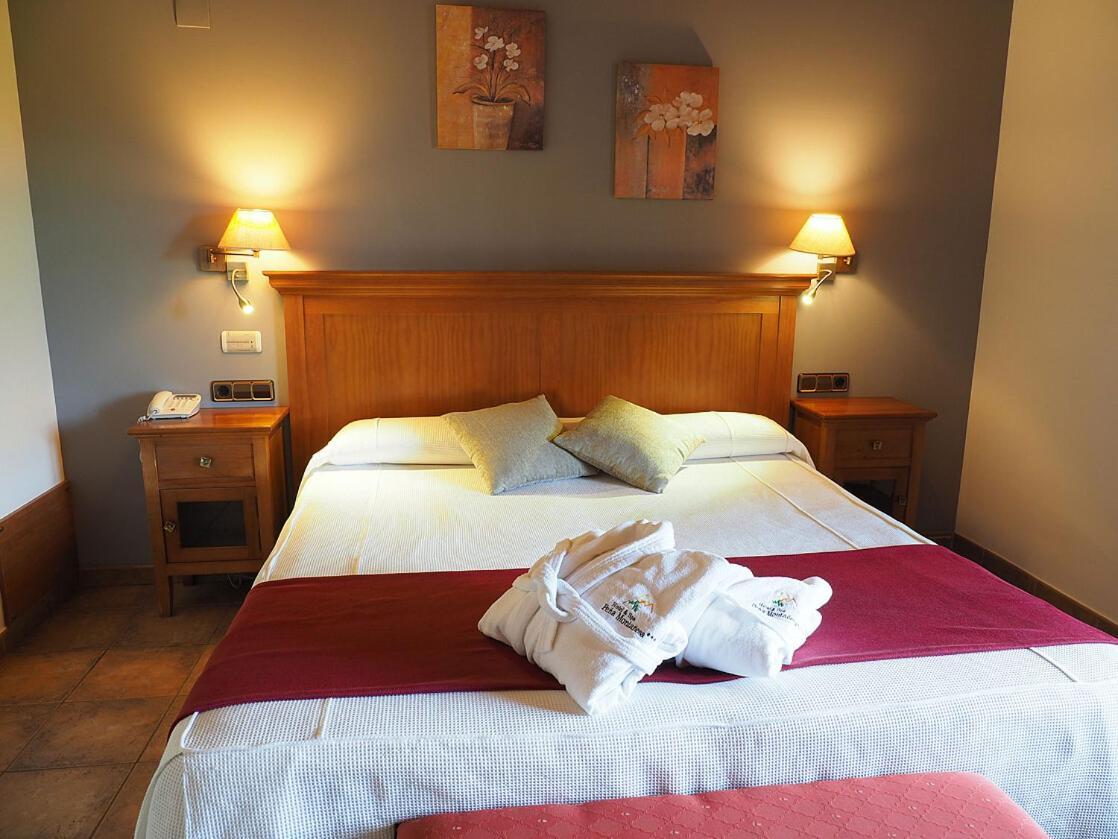 Hotel & Spa Pena Montanesa Ainsa Ngoại thất bức ảnh