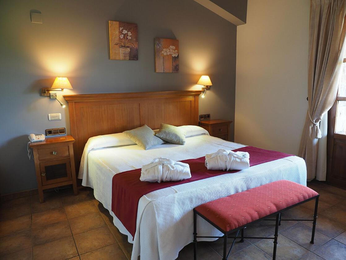 Hotel & Spa Pena Montanesa Ainsa Ngoại thất bức ảnh